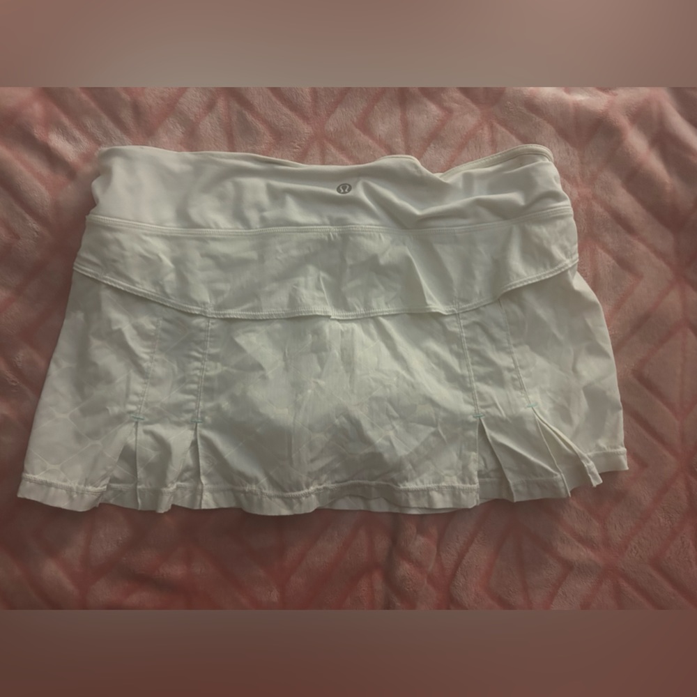 White lululemon skirt